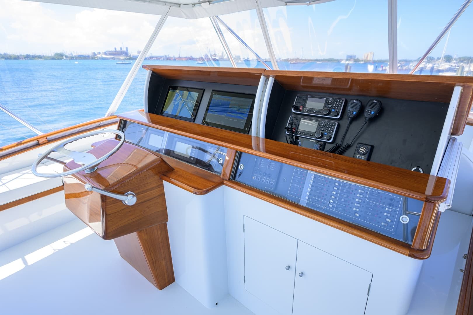 Rybovich 60 SIBONEY - Helm