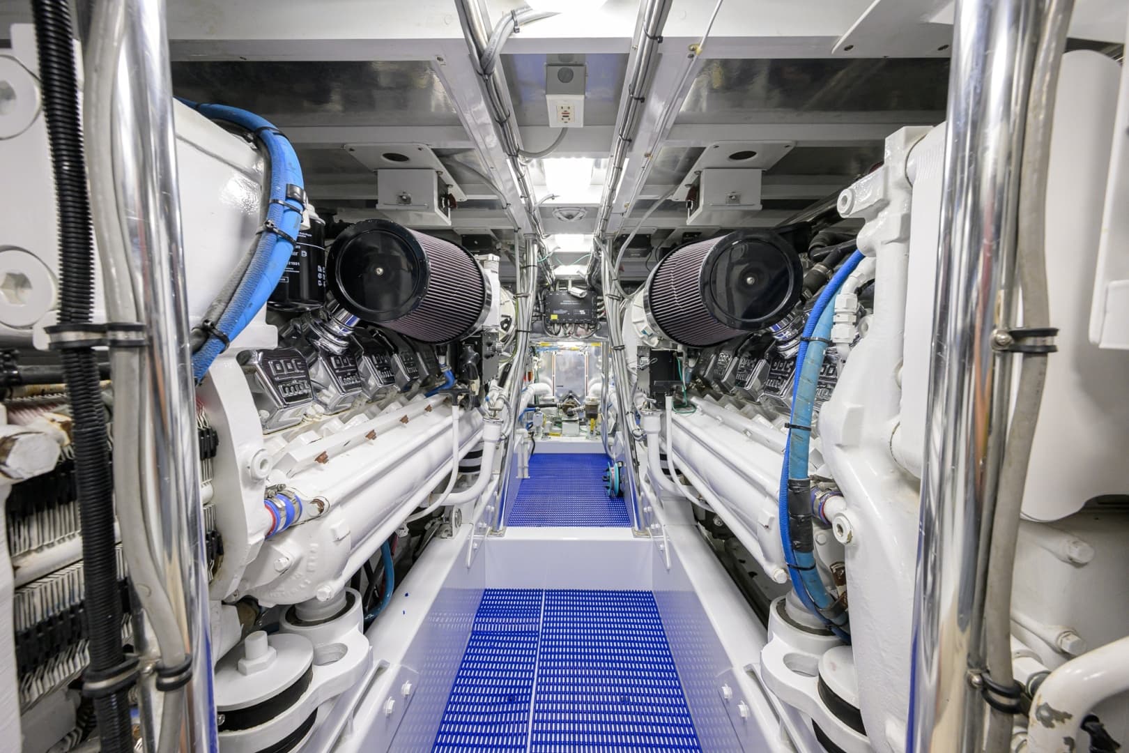 Rybovich 60 SIBONEY - Engine Room