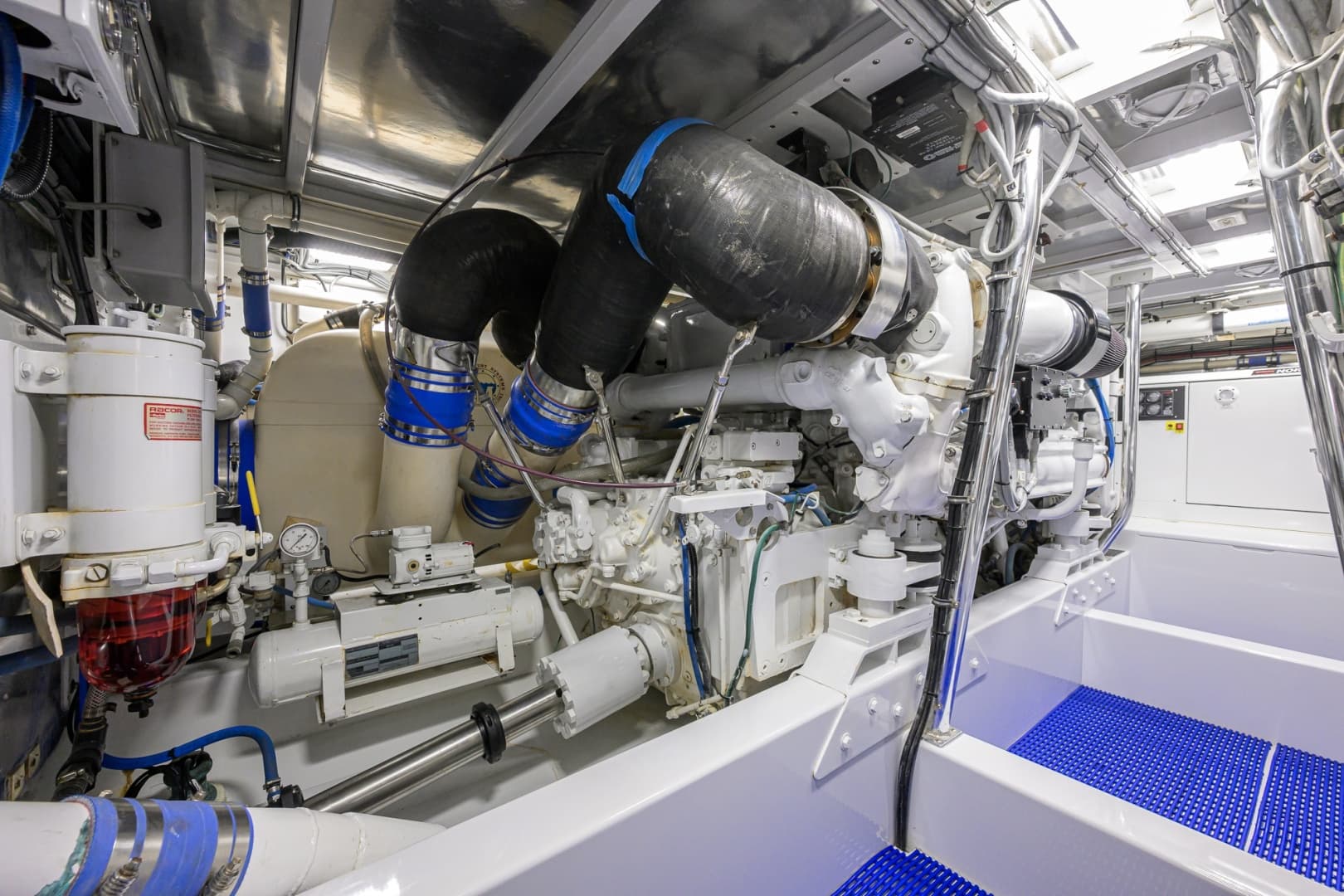 Rybovich 60 SIBONEY - Engine Room