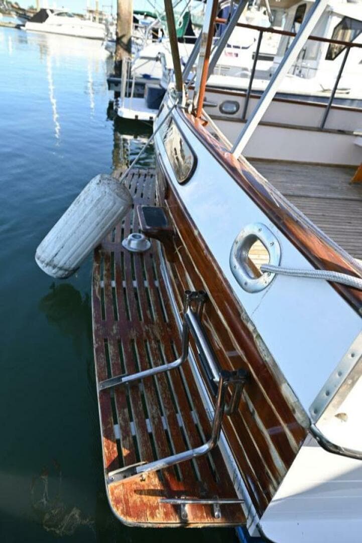 1970 Grand Banks Flybridge Trawler