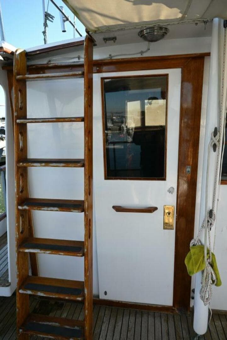 1970 Grand Banks Flybridge Trawler