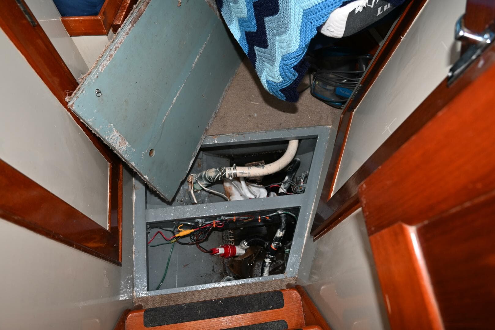 1970 Grand Banks Flybridge Trawler