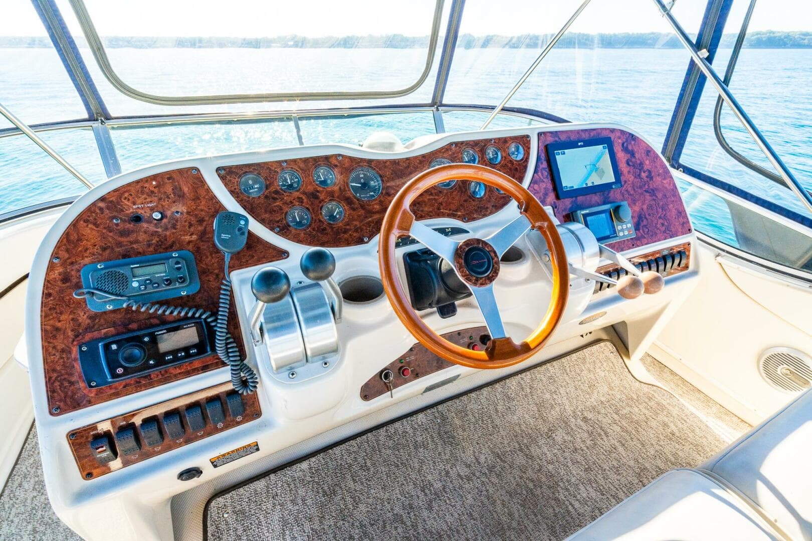 1999 Maxum 4100 SCA Motor Yacht