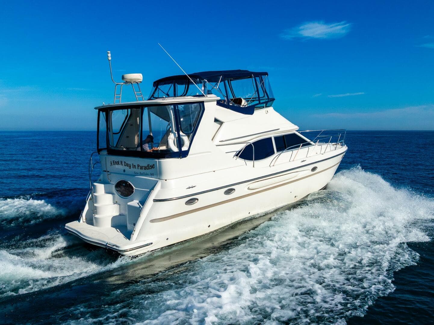 1999 Maxum 4100 SCA Motor Yacht