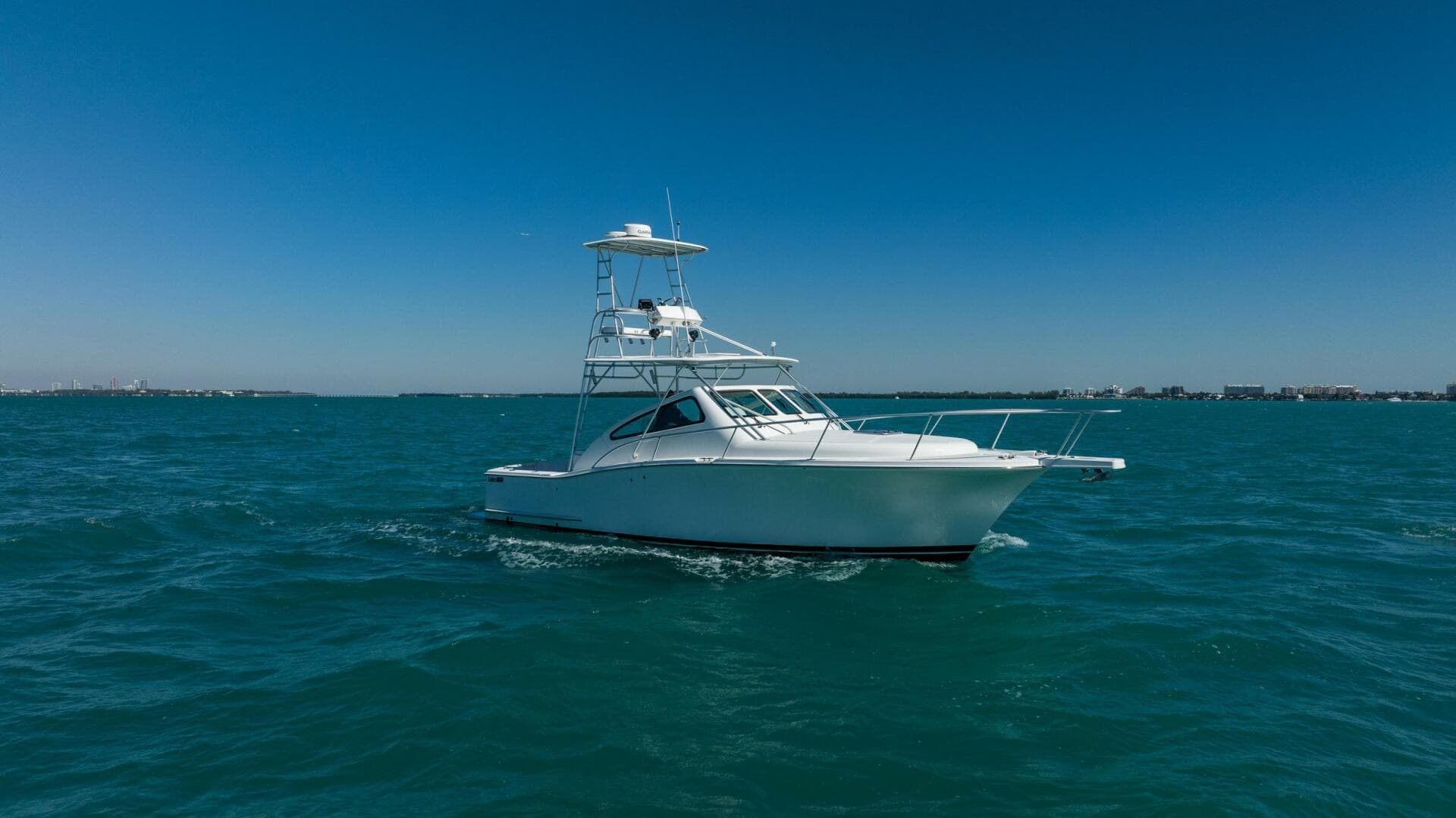 2004 Luhrs 32 Open