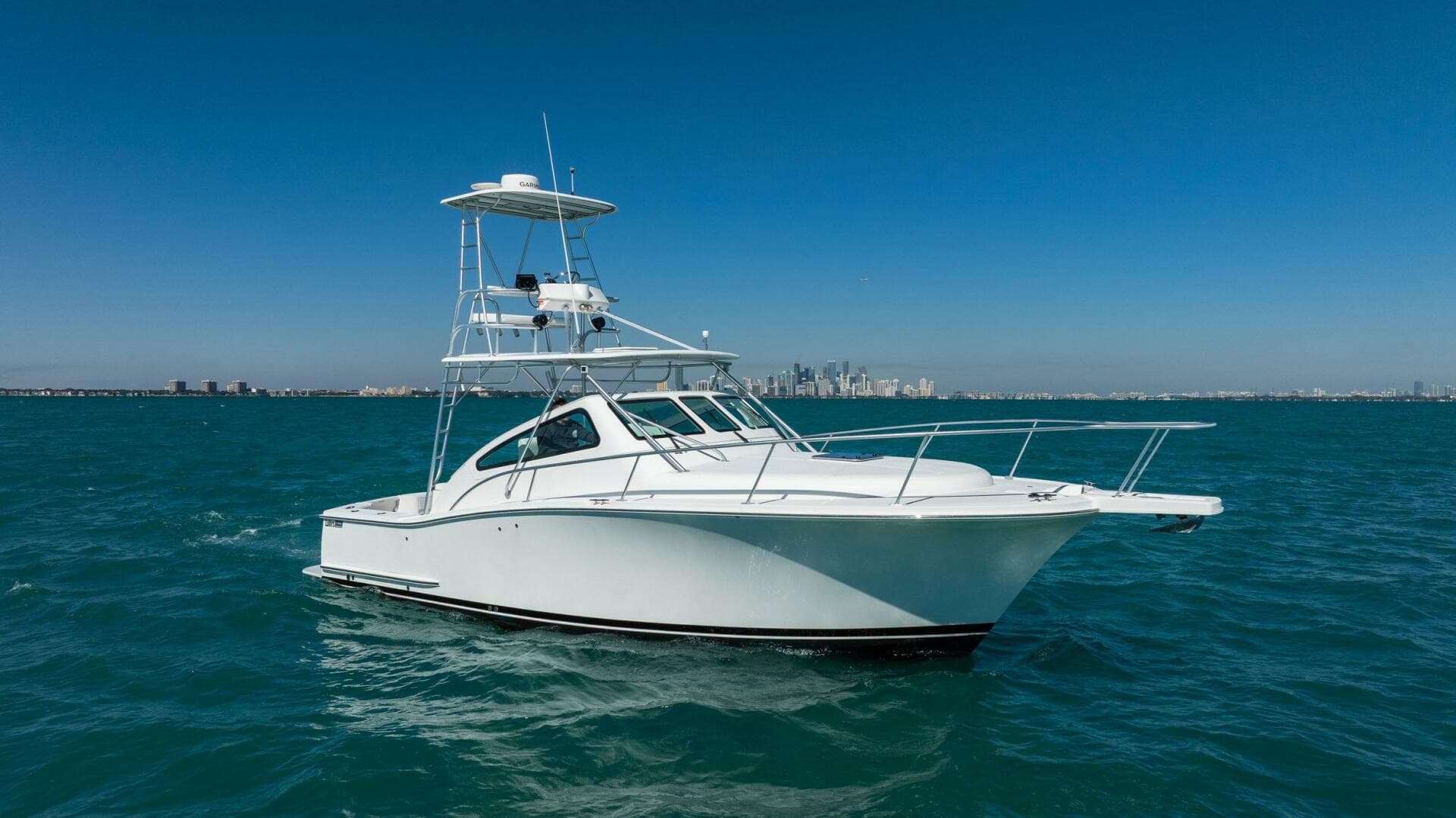 2004 Luhrs 32 Open