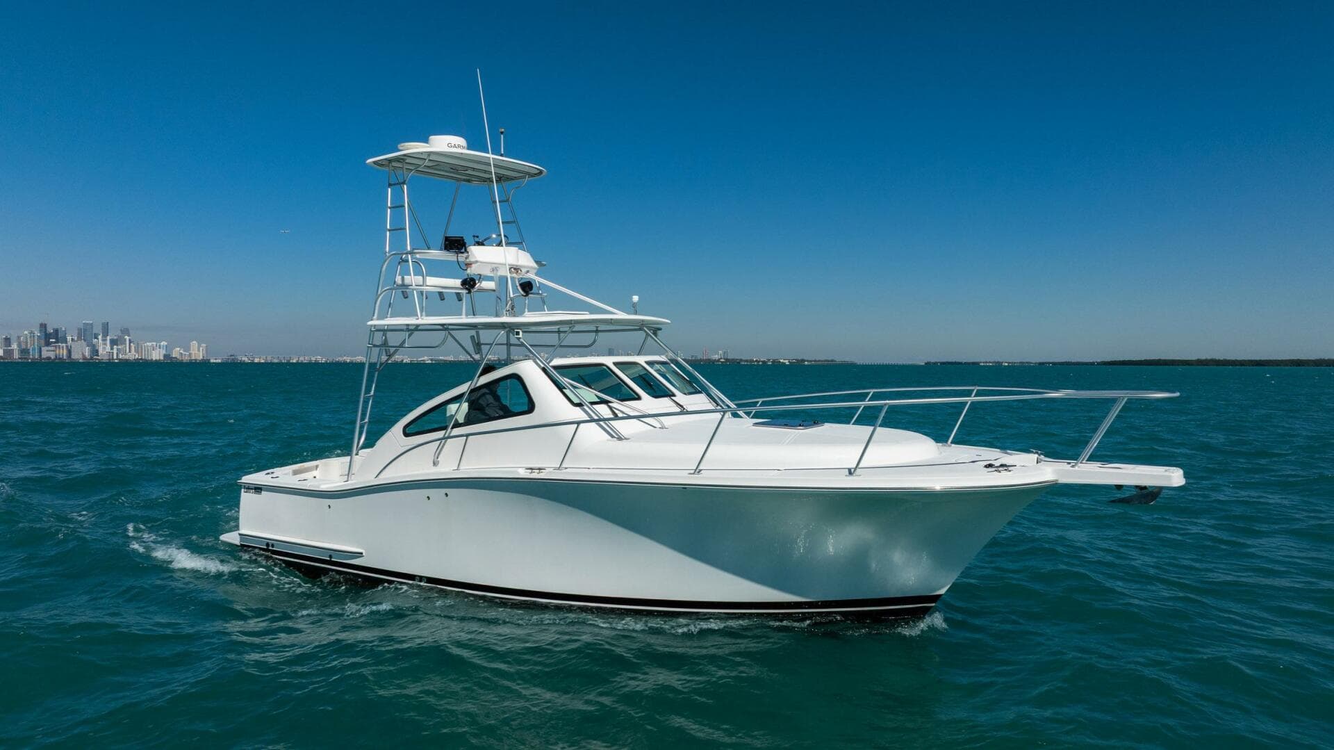 2004 Luhrs 32 Open