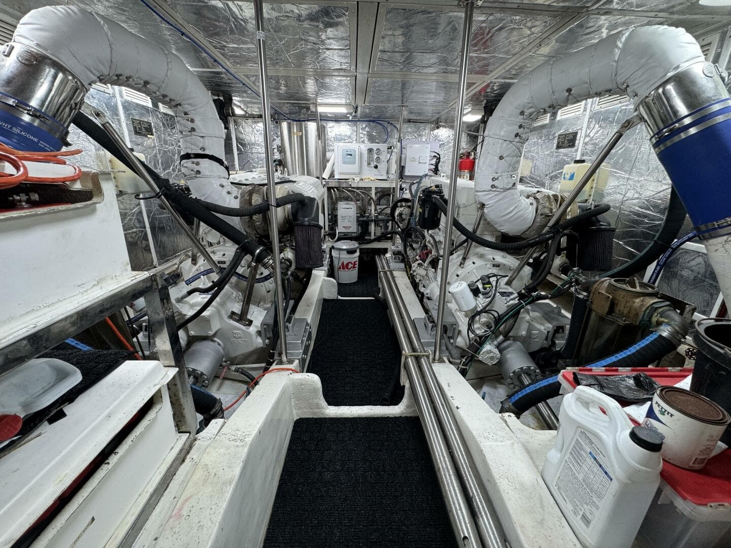 2004 Altima 55 Pilothouse