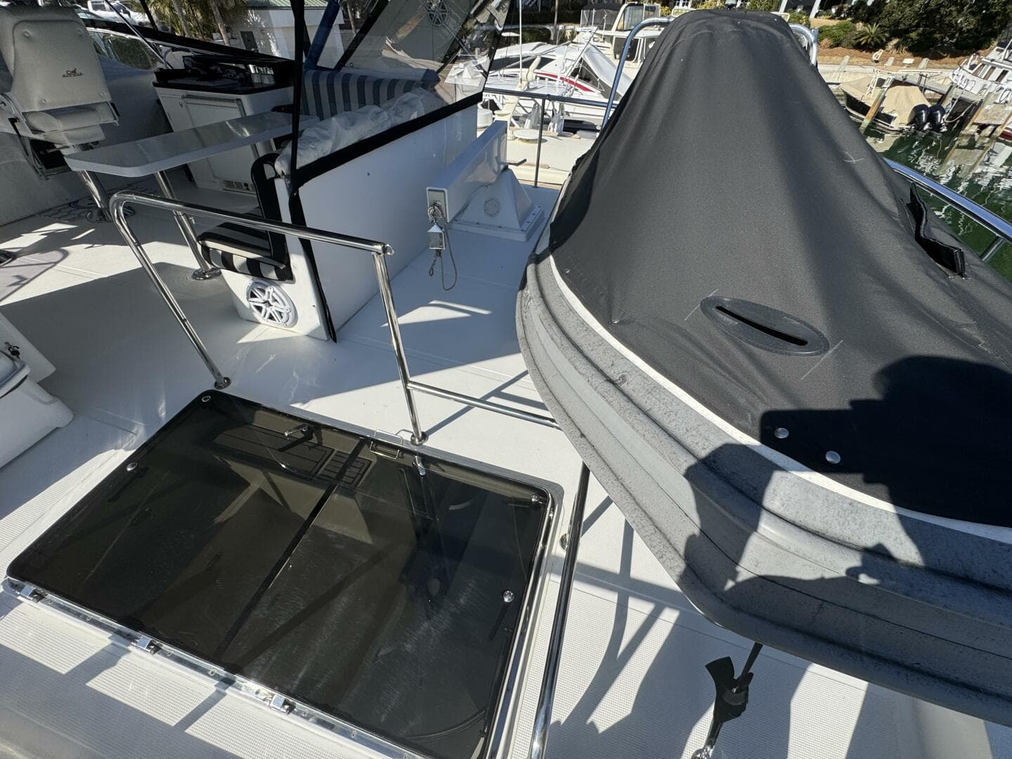 2004 Altima 55 Pilothouse