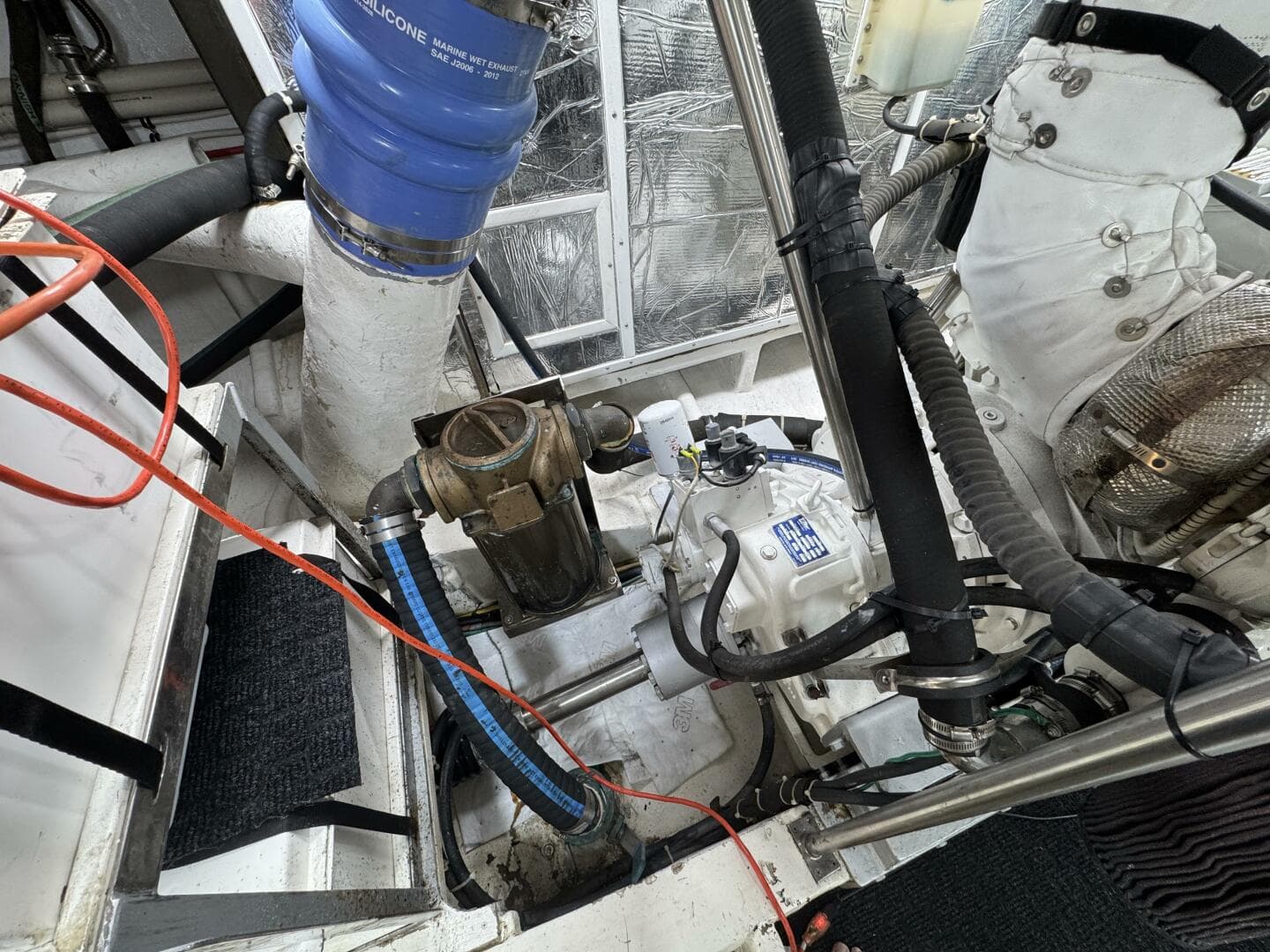 2004 Altima 55 Pilothouse