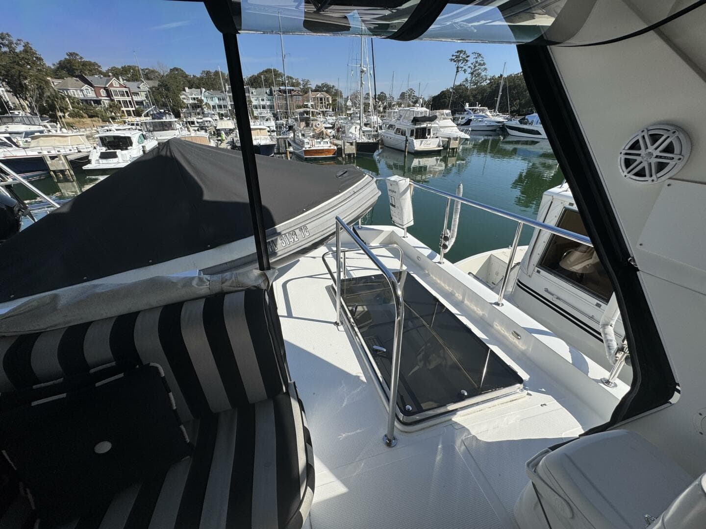 2004 Altima 55 Pilothouse