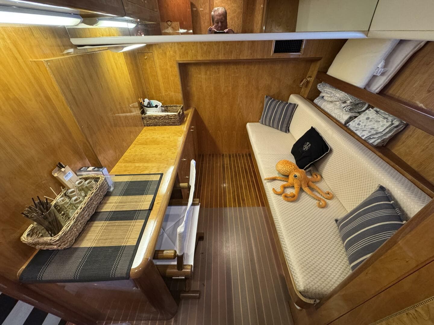 2004 Altima 55 Pilothouse