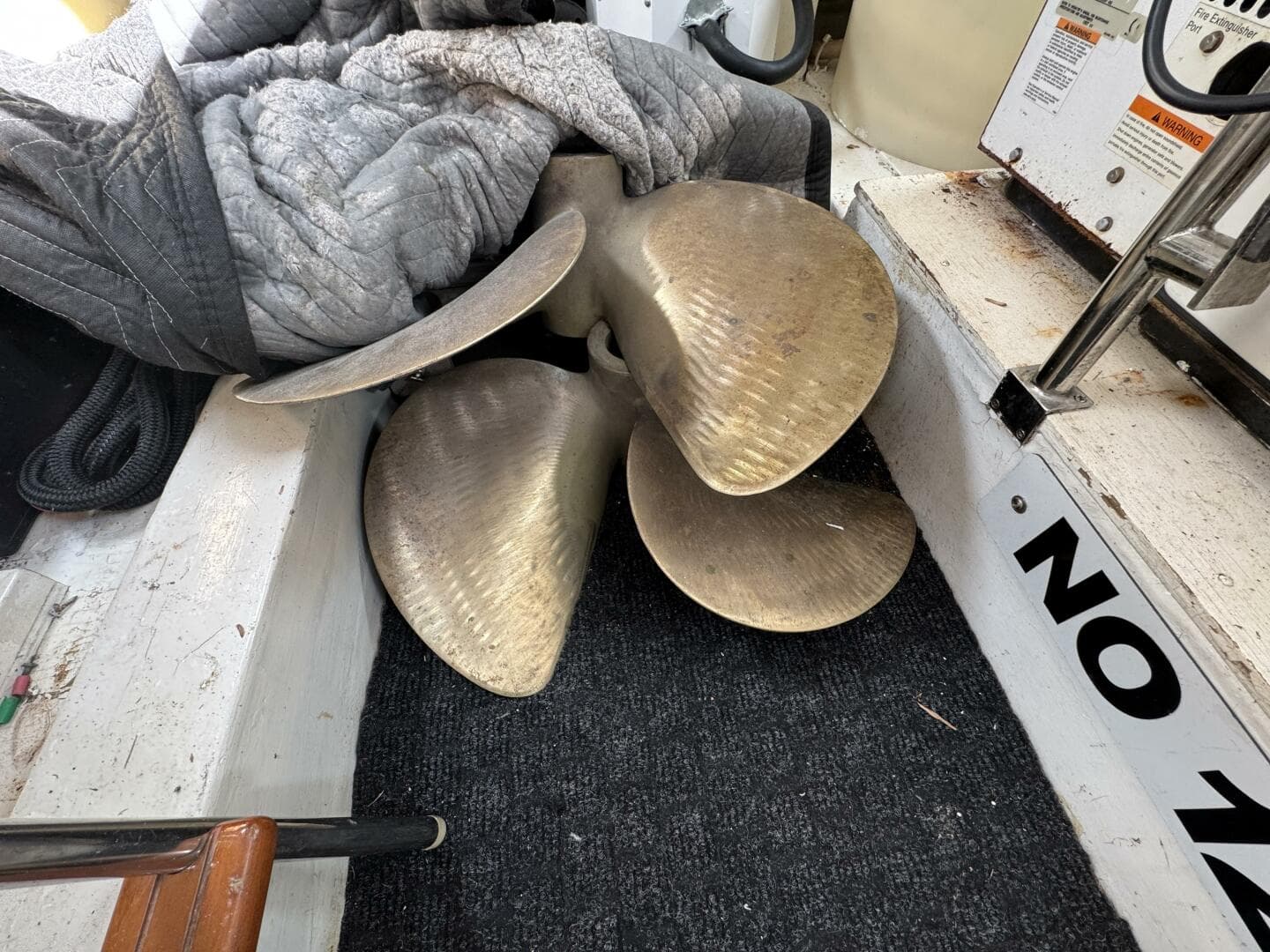 2004 Altima 55 Pilothouse