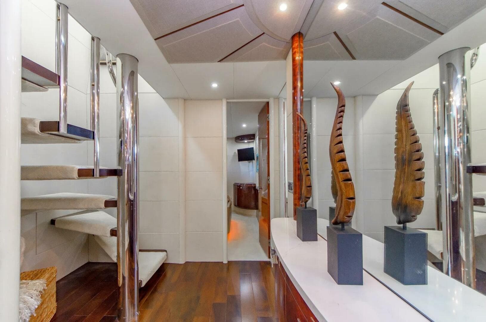 2001 Lazzara Yachts 94 Motor Yacht