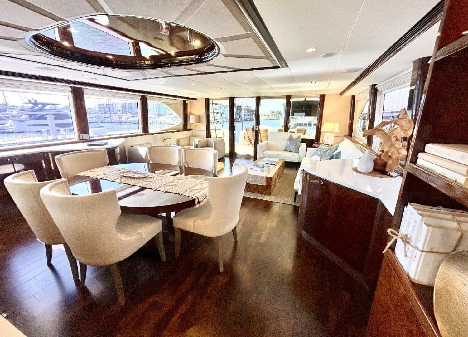 2001 Lazzara Yachts 94 Motor Yacht