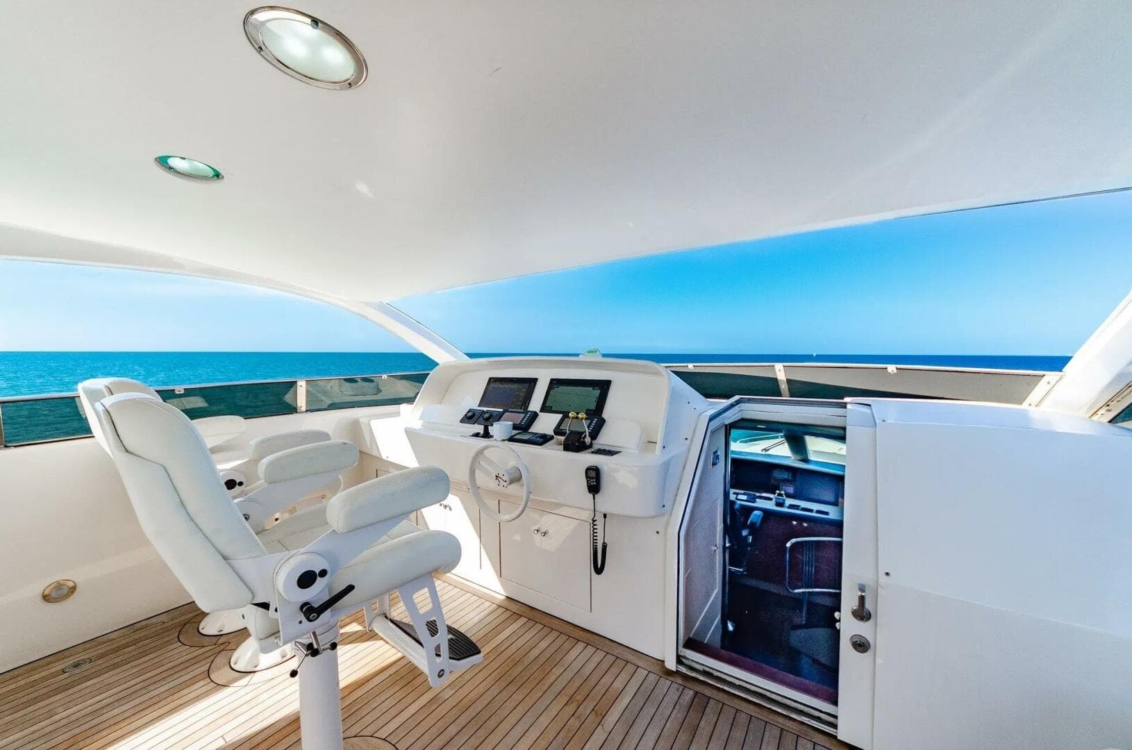 2001 Lazzara Yachts 94 Motor Yacht