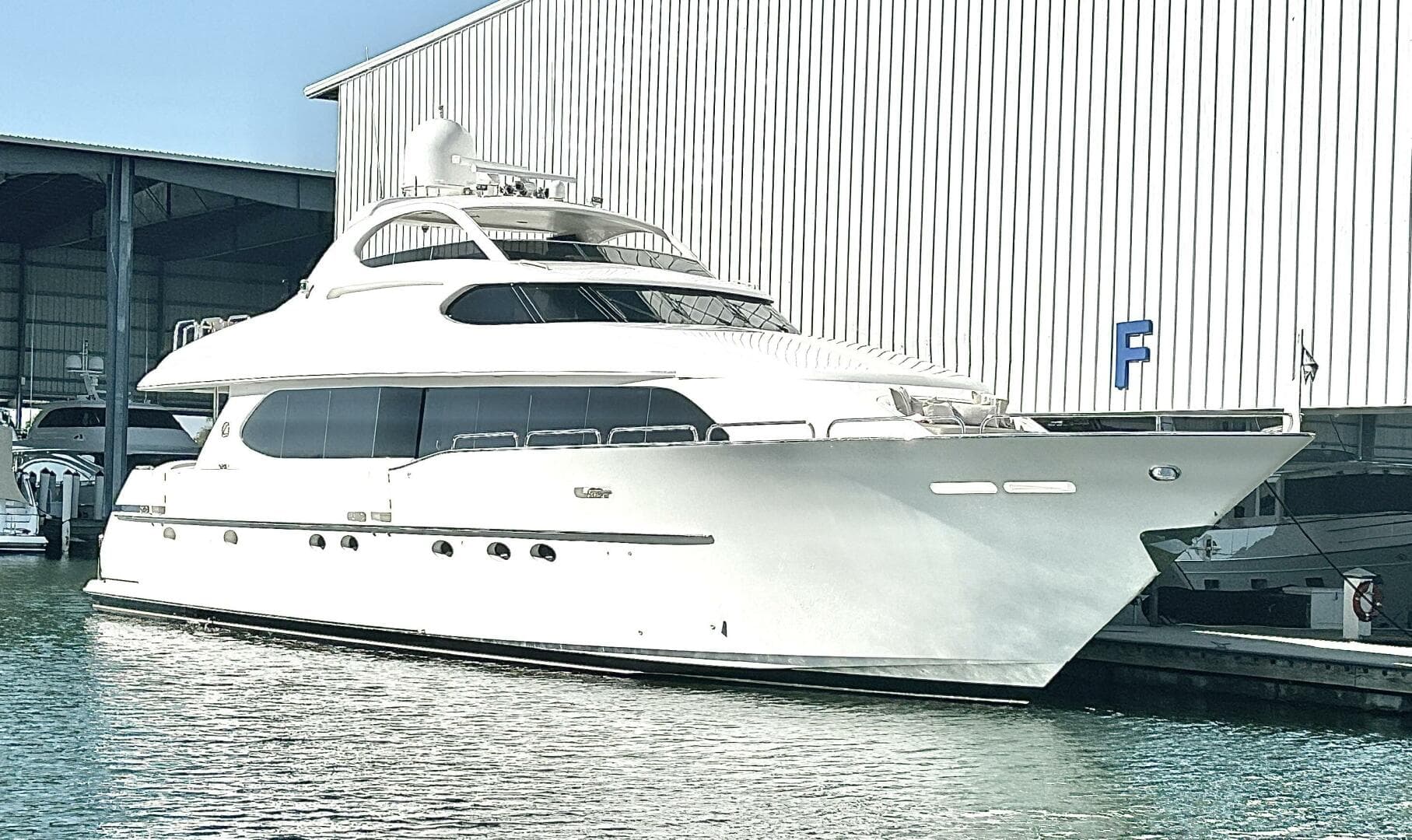 2001 Lazzara Yachts 94 Motor Yacht