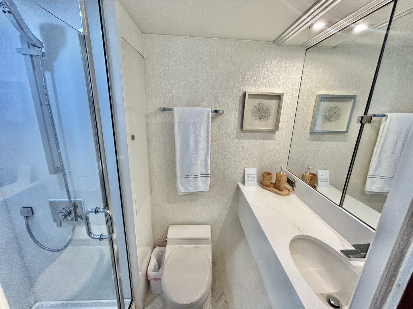 2001 Lazzara Yachts 94 Motor Yacht