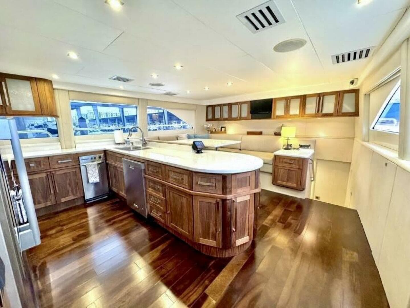 2001 Lazzara Yachts 94 Motor Yacht