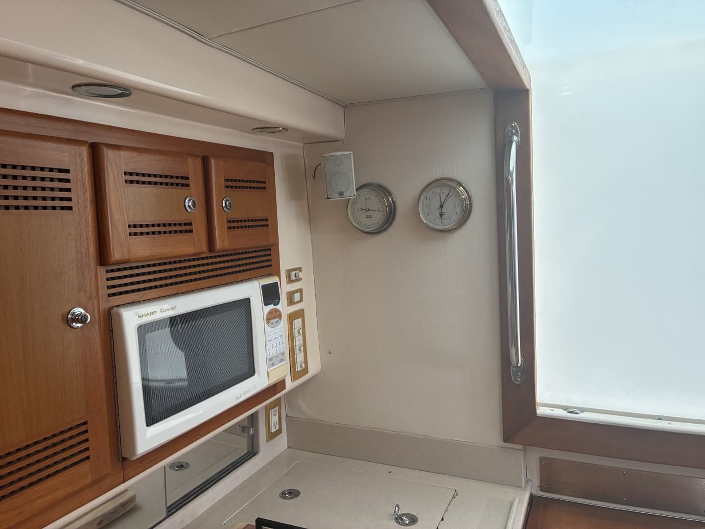 2000 Cabo Express 45
