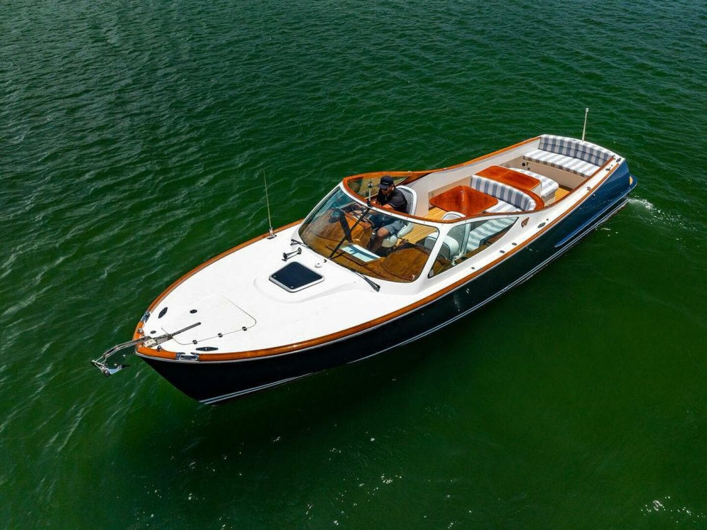 2004 Hinckley Talaria 29 R