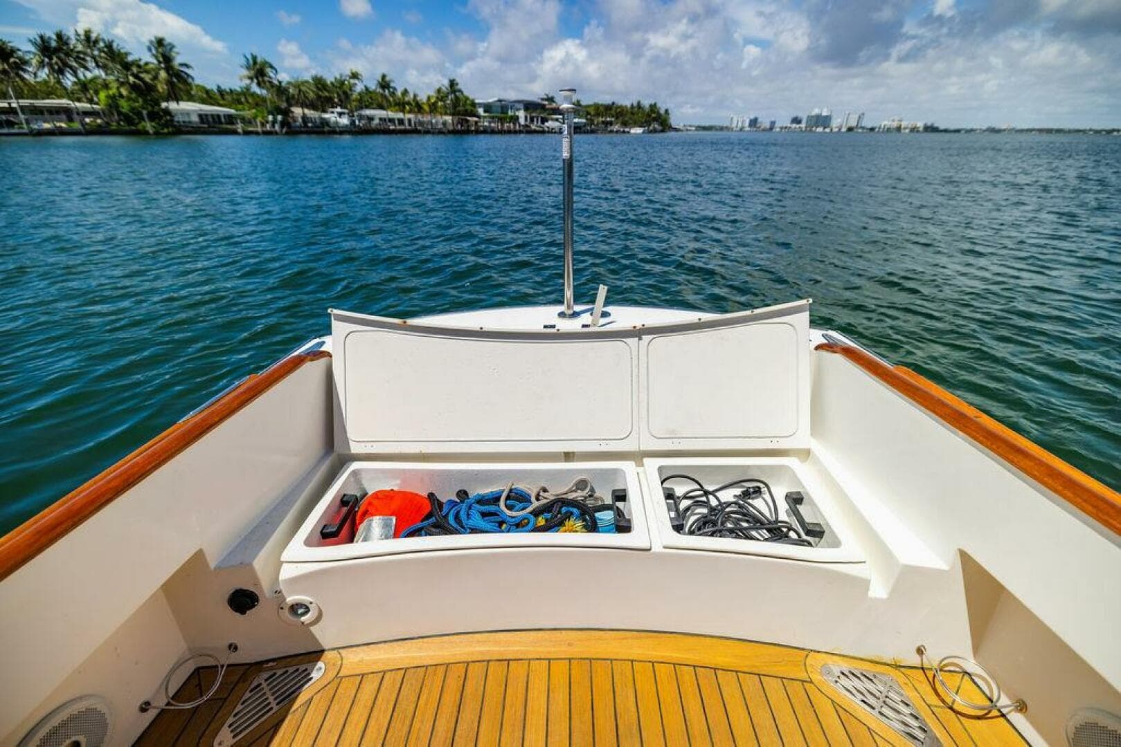 2004 Hinckley Talaria 29 R