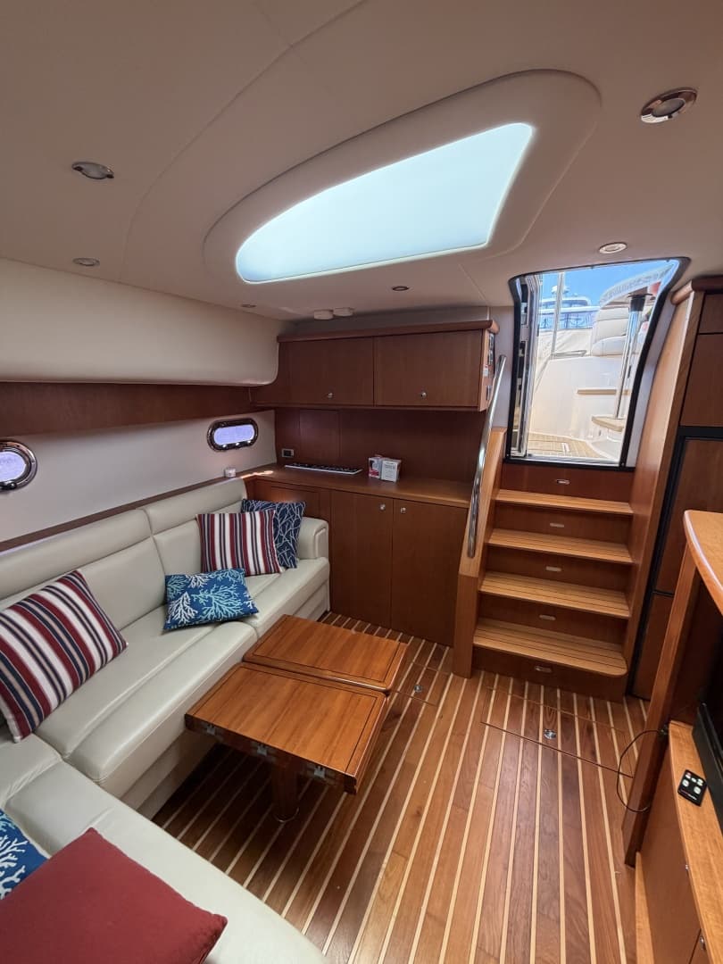 2013 Tiara Yachts 4500 Sovran