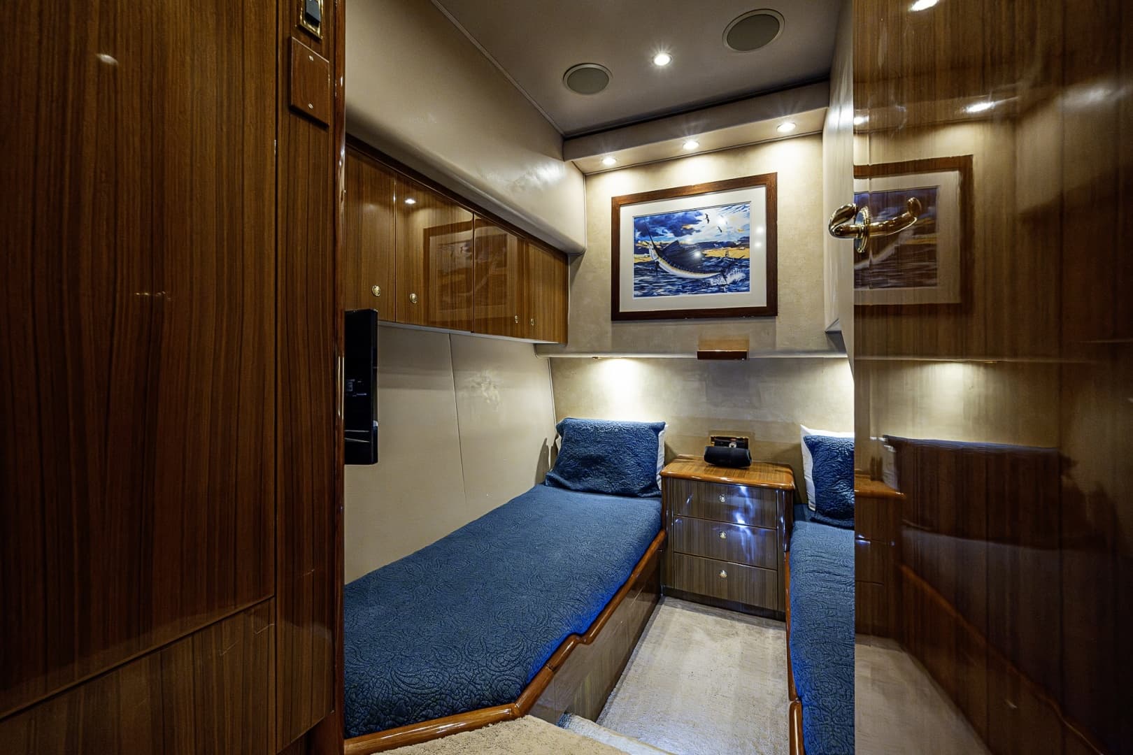 Viking 64 BIG BLUE - Guest Stateroom