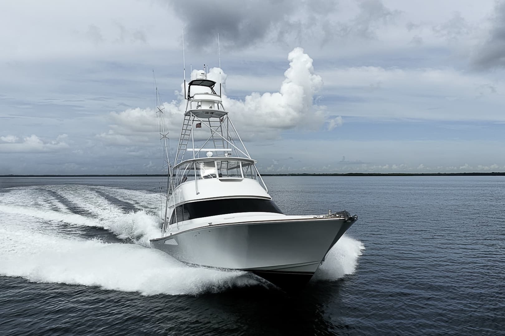Viking 64 BIG BLUE - Running