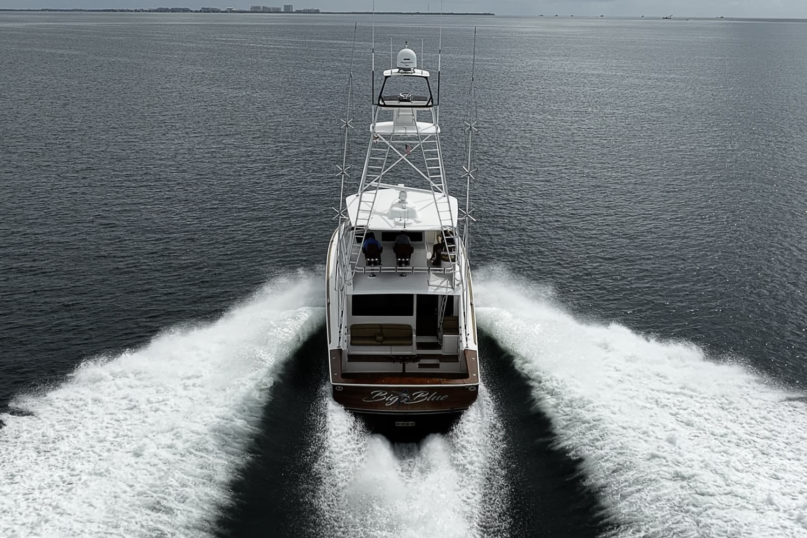 Viking 64 BIG BLUE - Running