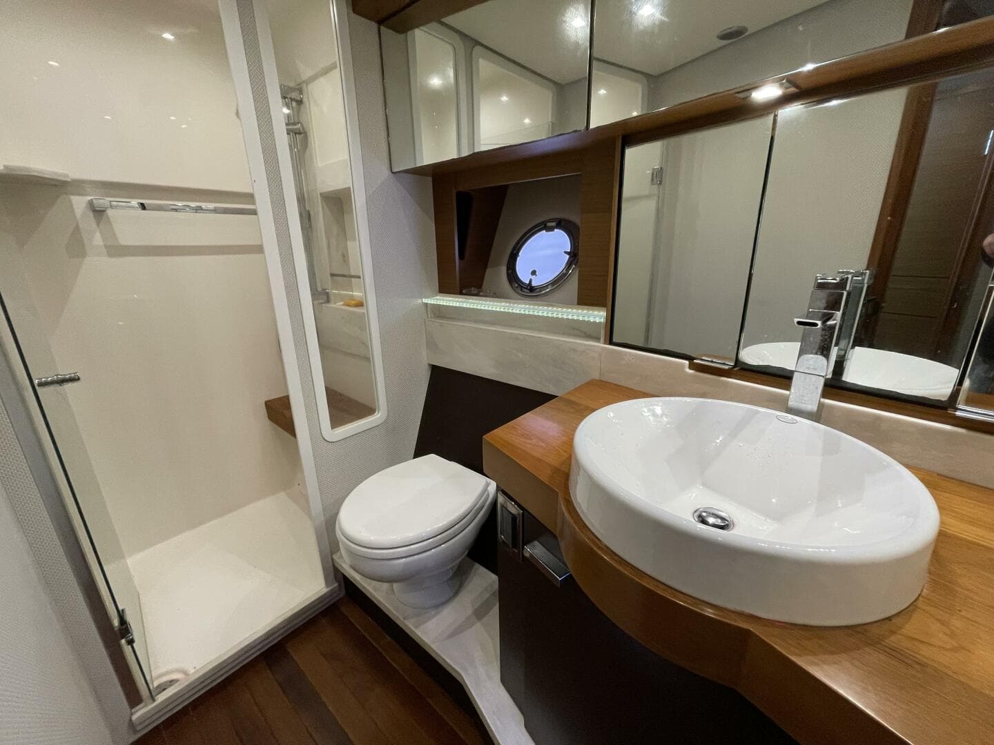 2016 Tiara Yachts C44 Coupe