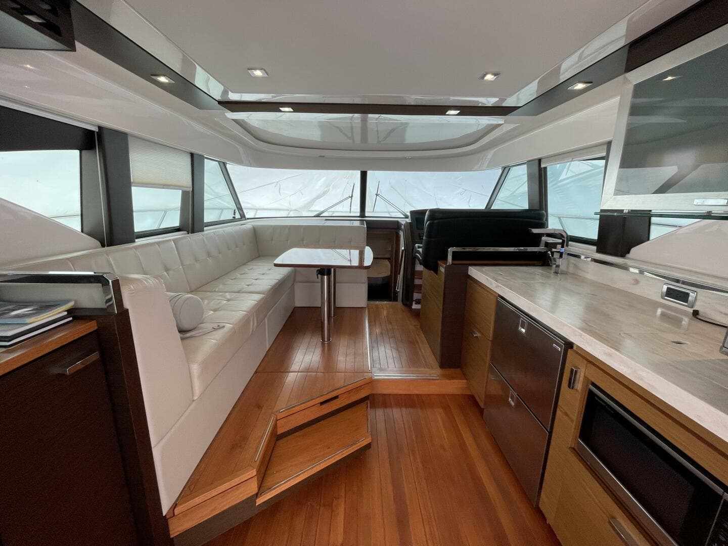 2016 Tiara Yachts C44 Coupe