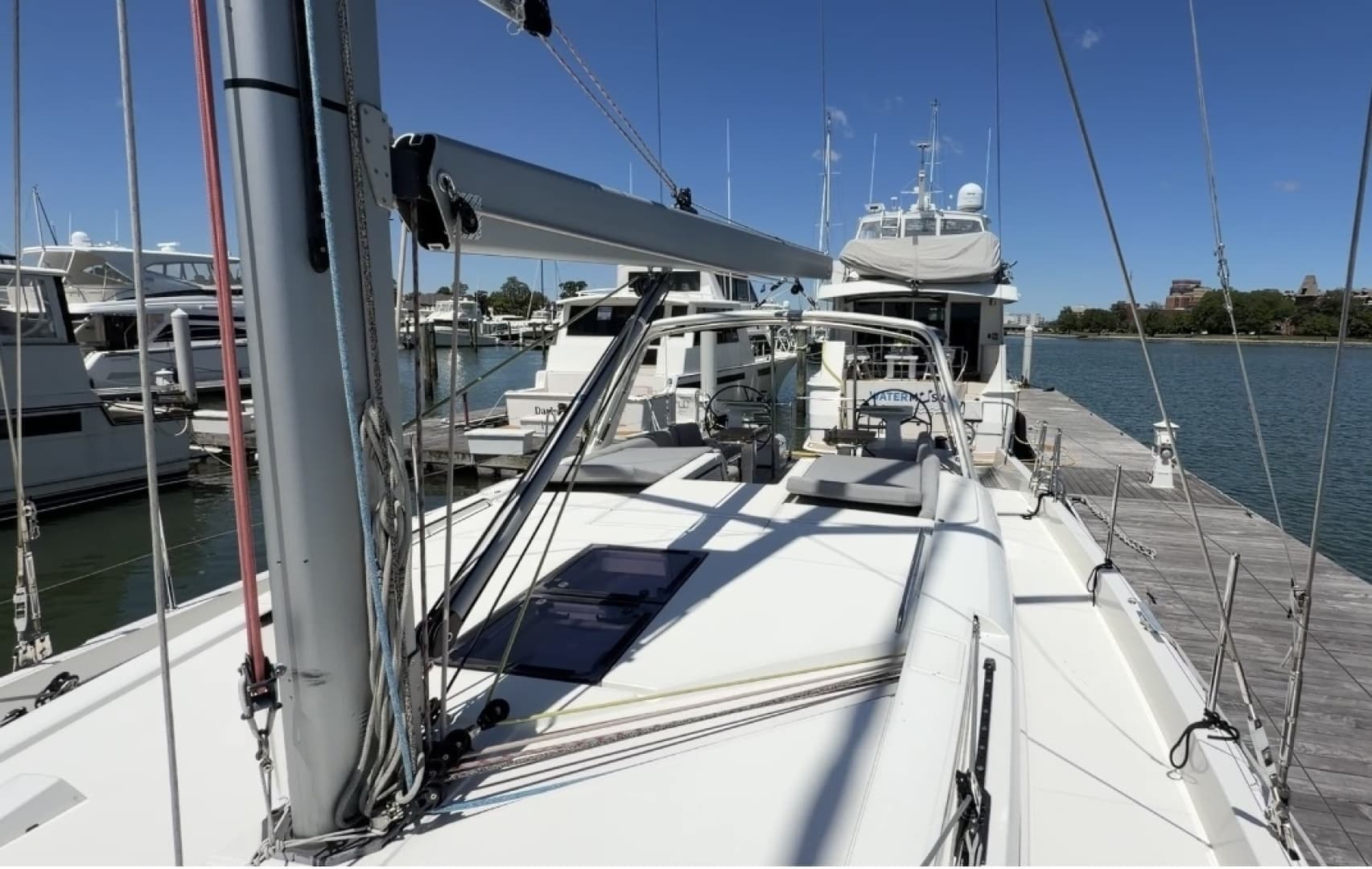 2022 Beneteau Oceanis Yacht 54