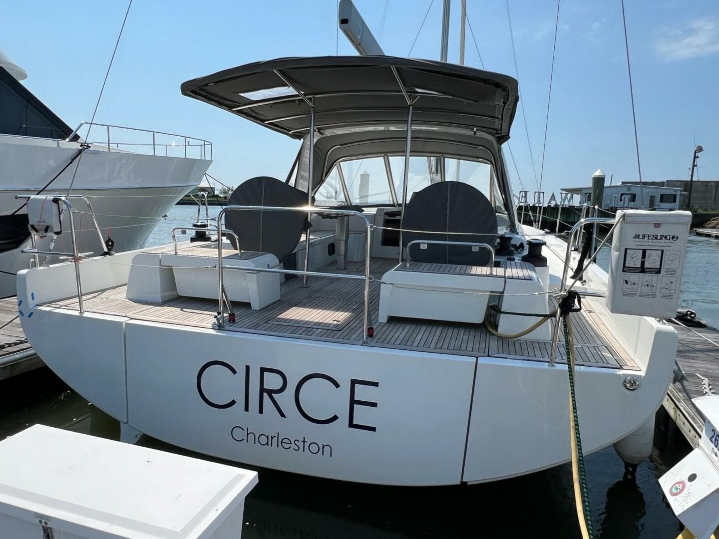 2022 Beneteau Oceanis Yacht 54
