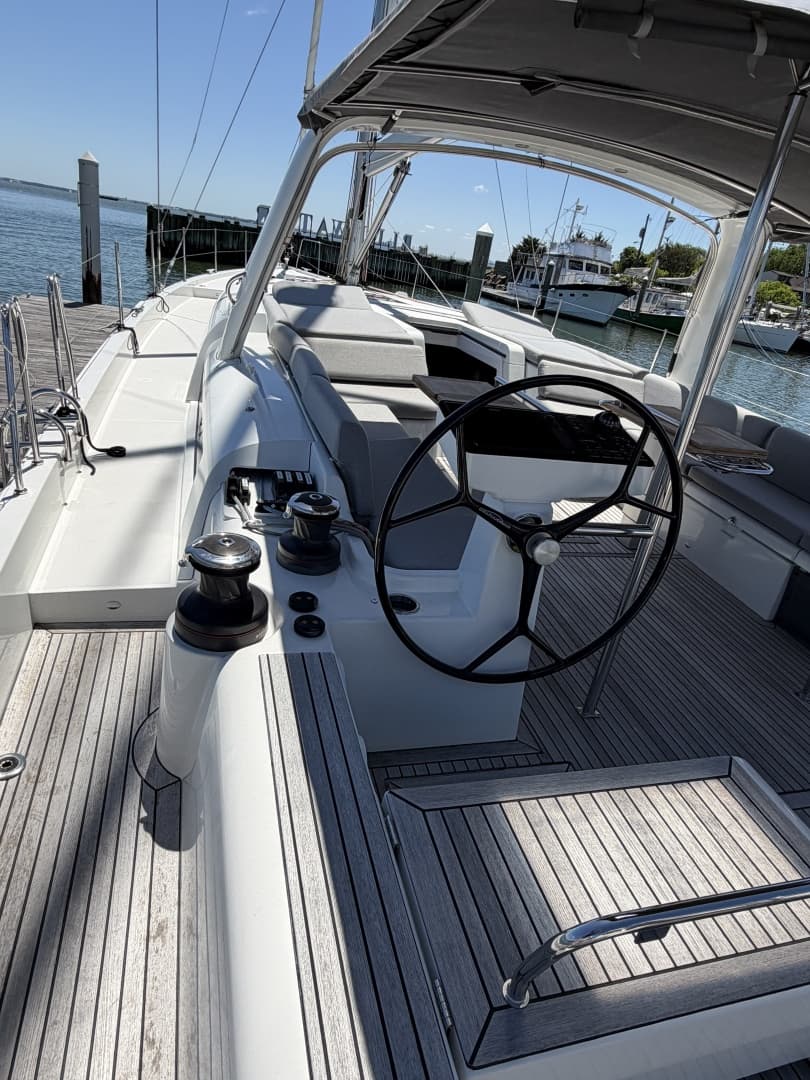 2022 Beneteau Oceanis Yacht 54