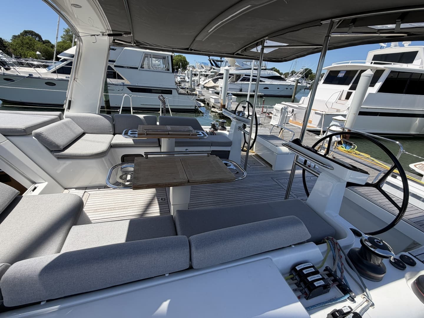 2022 Beneteau Oceanis Yacht 54