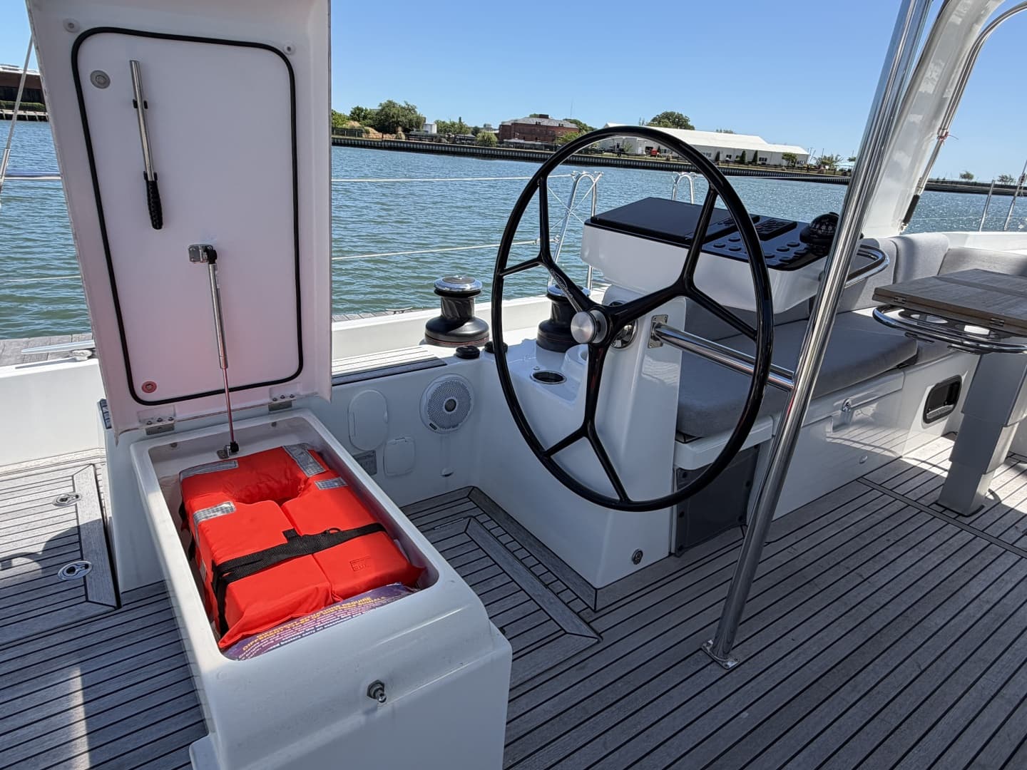 2022 Beneteau Oceanis Yacht 54