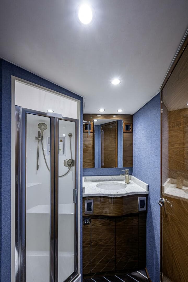 Viking 48 - Salty Soul - Head