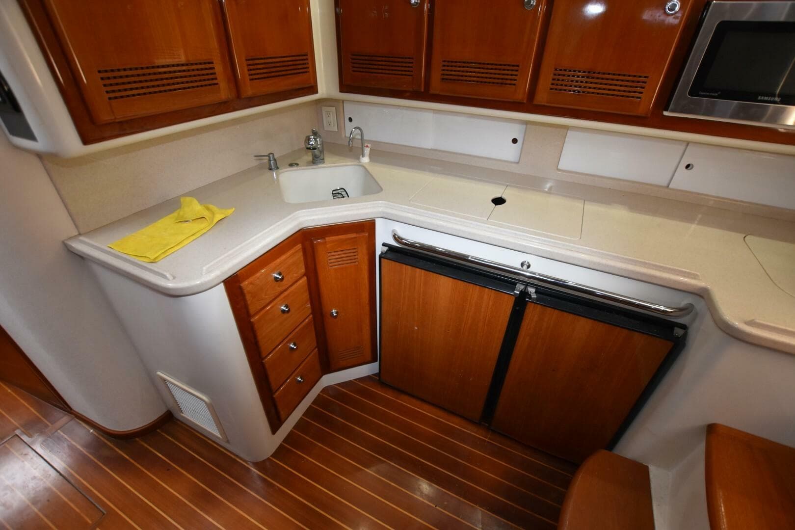 1998 Cabo 45 Express Fisherman