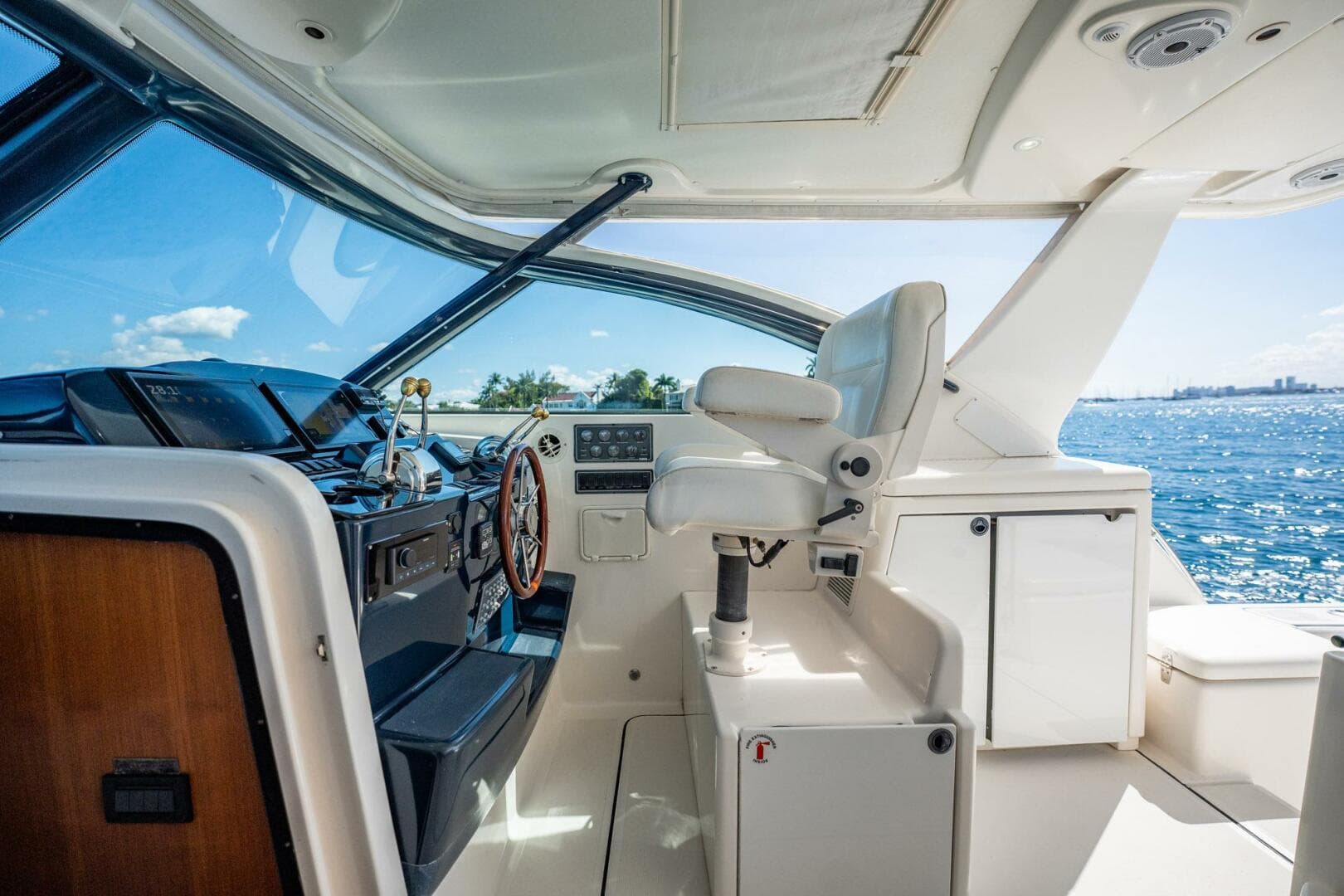 2004 Tiara Yachts 4200 Open