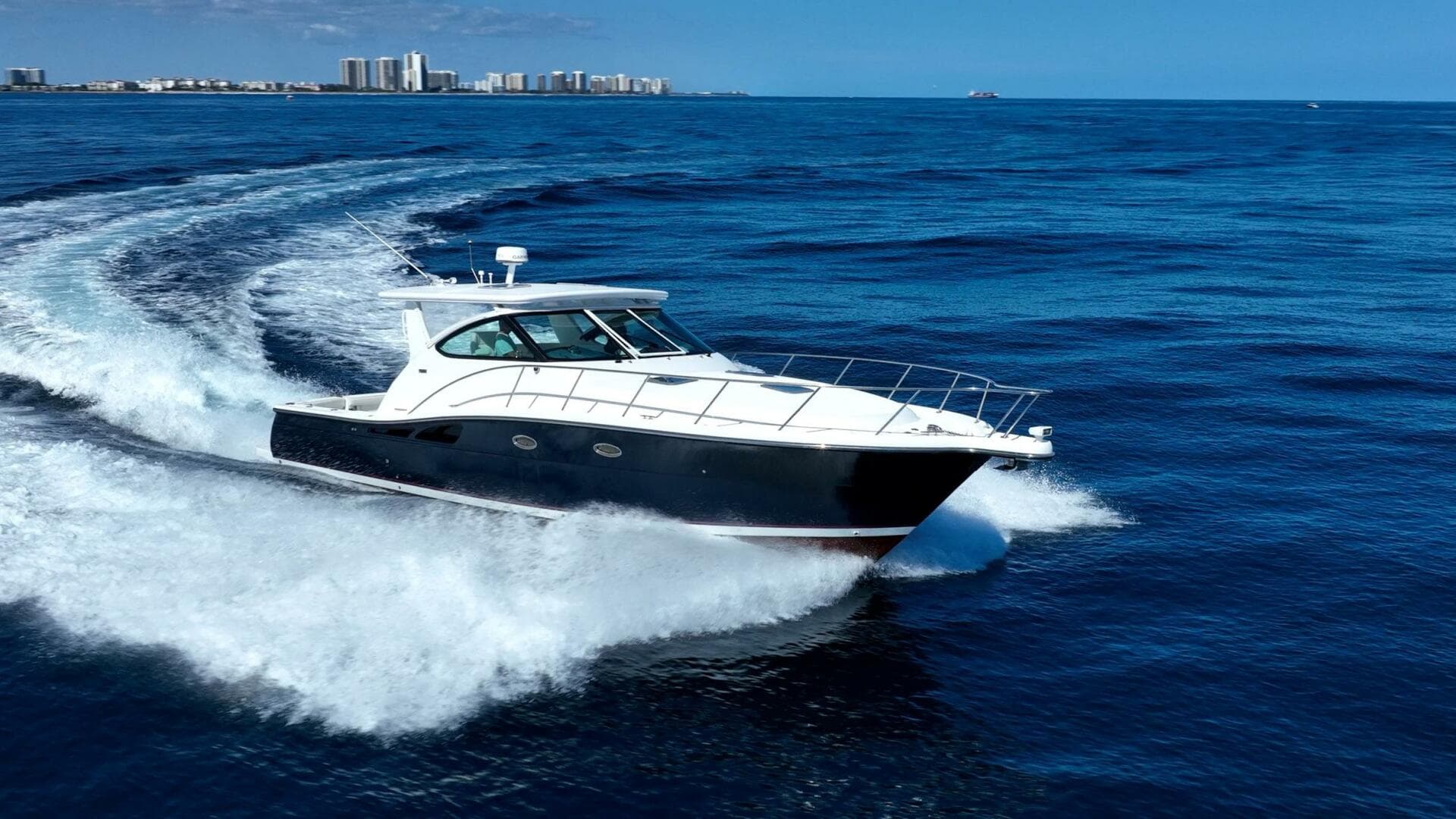 2004 Tiara Yachts 4200 Open