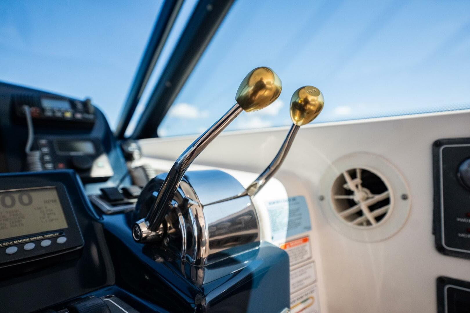 2004 Tiara Yachts 4200 Open