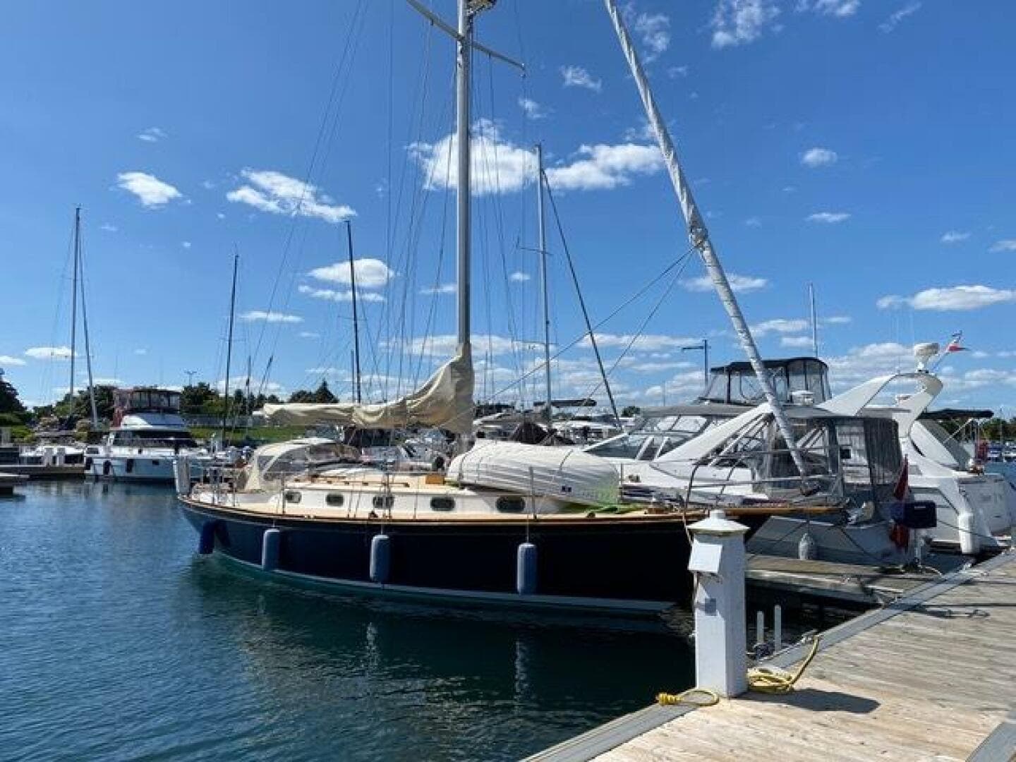 1987 Cape Dory Cape Dory 36