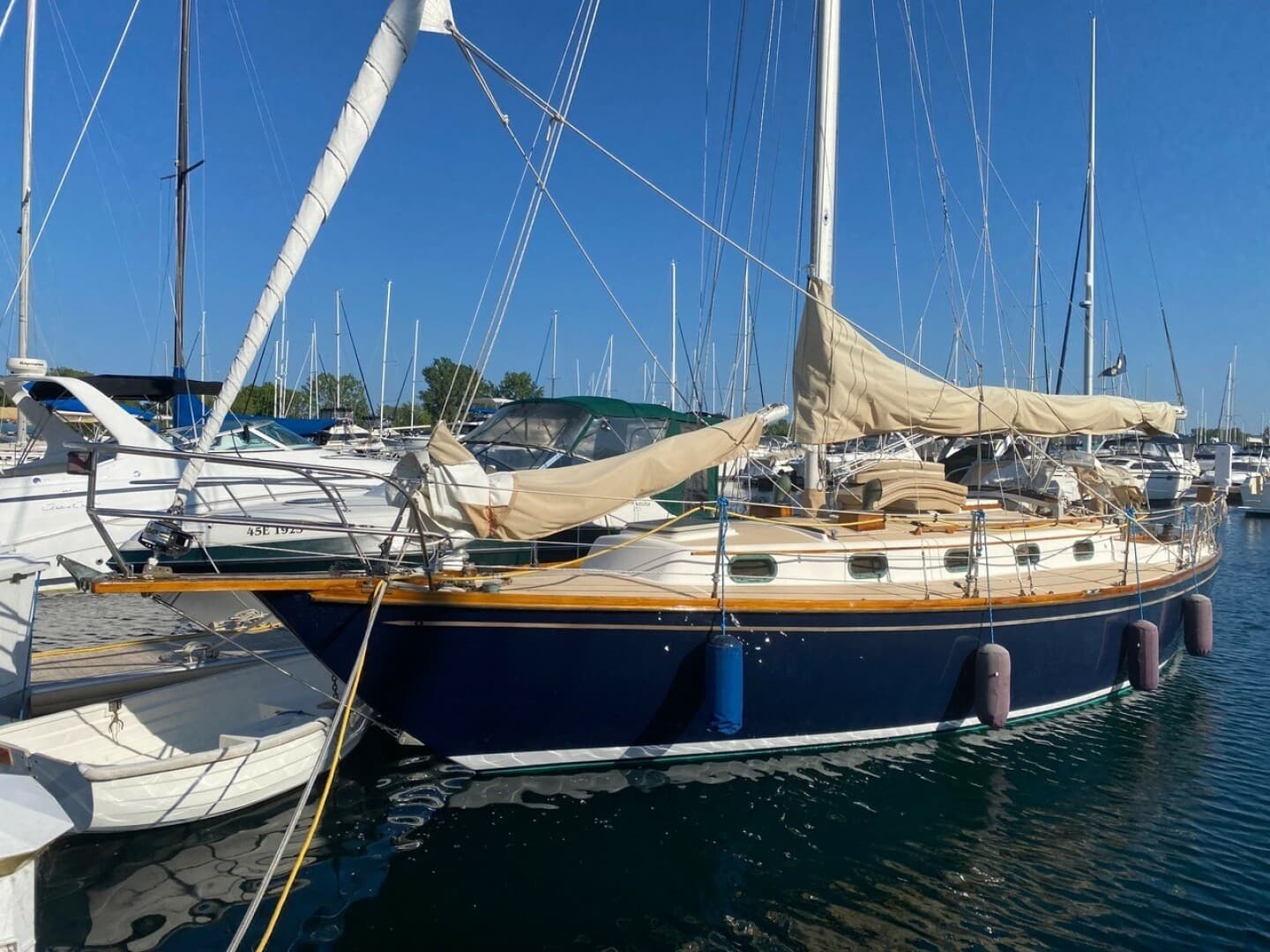 1987 Cape Dory Cape Dory 36