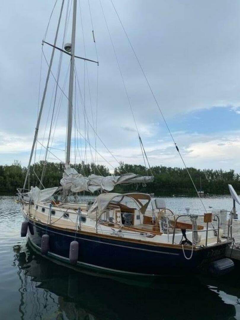 1987 Cape Dory Cape Dory 36