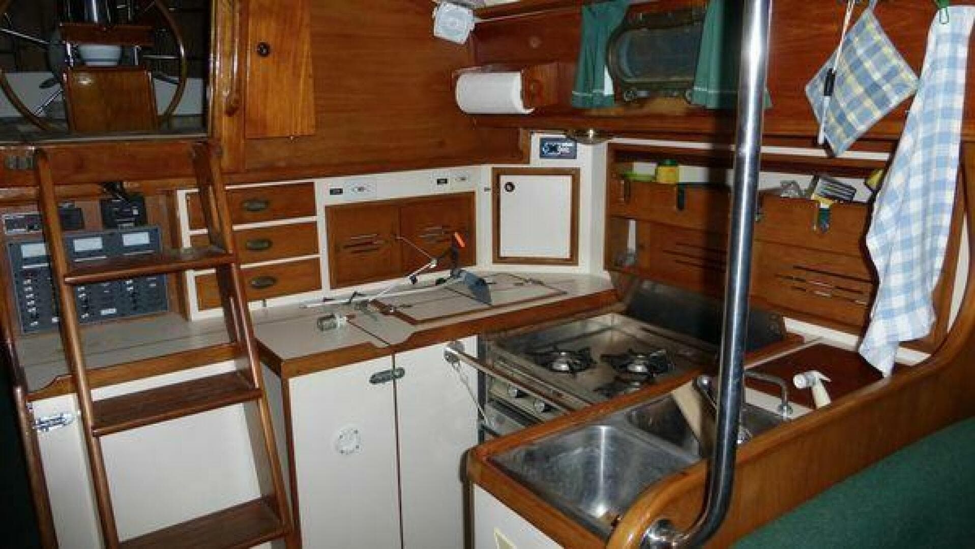 1987 Cape Dory Cape Dory 36