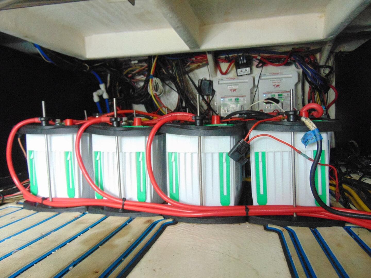 2019 Stamas 390 Tarpon