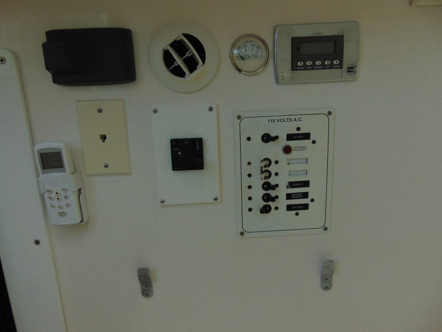 2019 Stamas 390 Tarpon