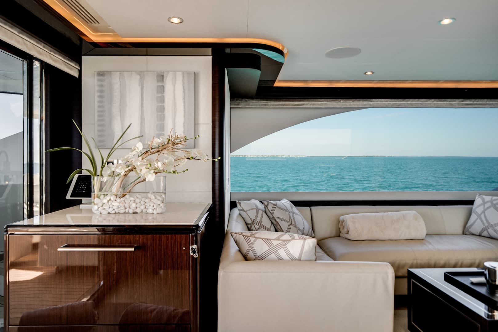 2022 Ocean Alexander 37L