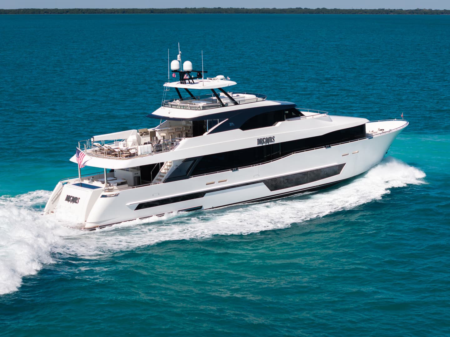 2022 Ocean Alexander 37L